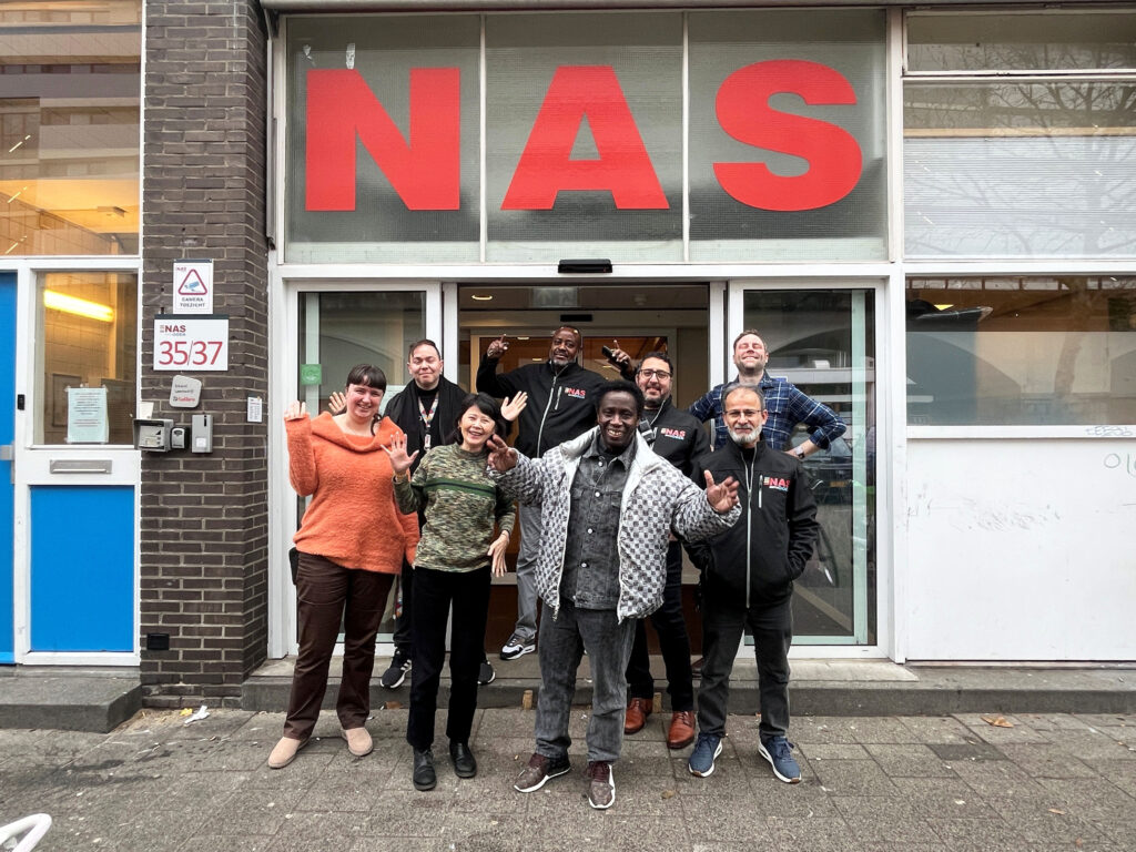 medewerkers werken bij de NAS